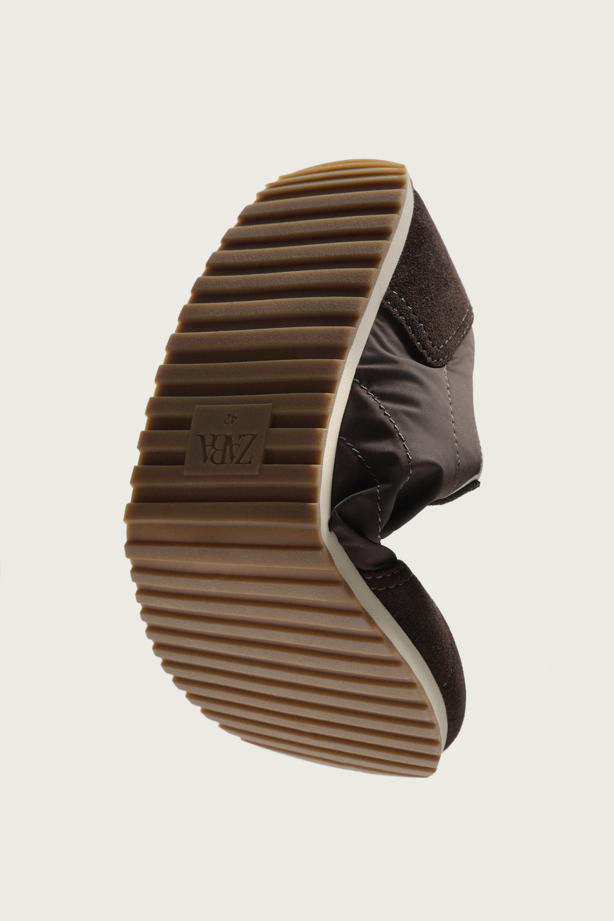 BAREFOOT SNEAKERS